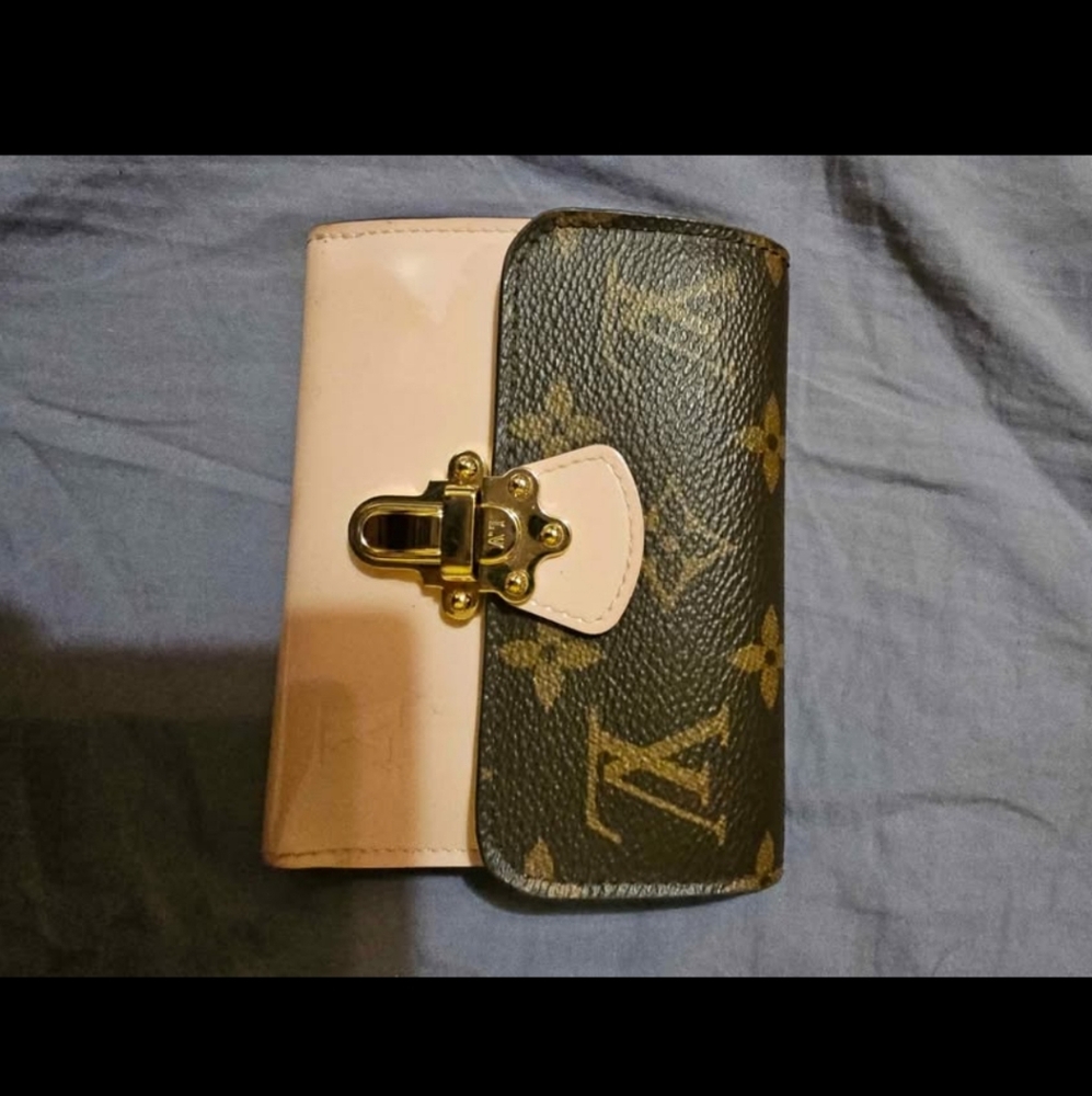 LOUIS VUITTON wallet